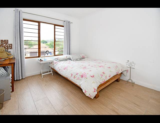 2 BEDROOM SECTIONAL TITLE FOR SALE IN SANDRINGHAM